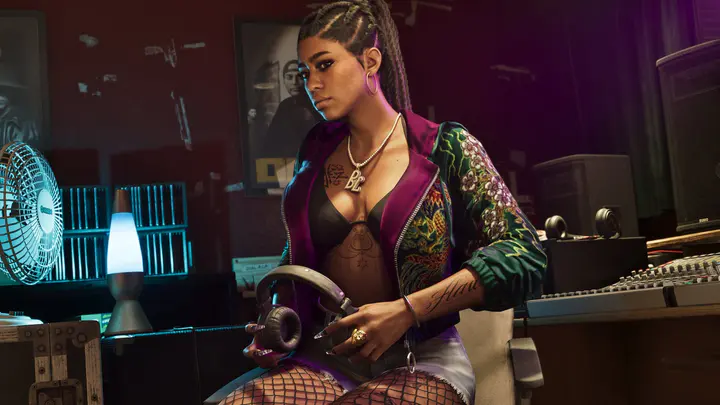 إحدى عضوات Real Dimez داخل استوديو في لقطة رسمية من GTA VI